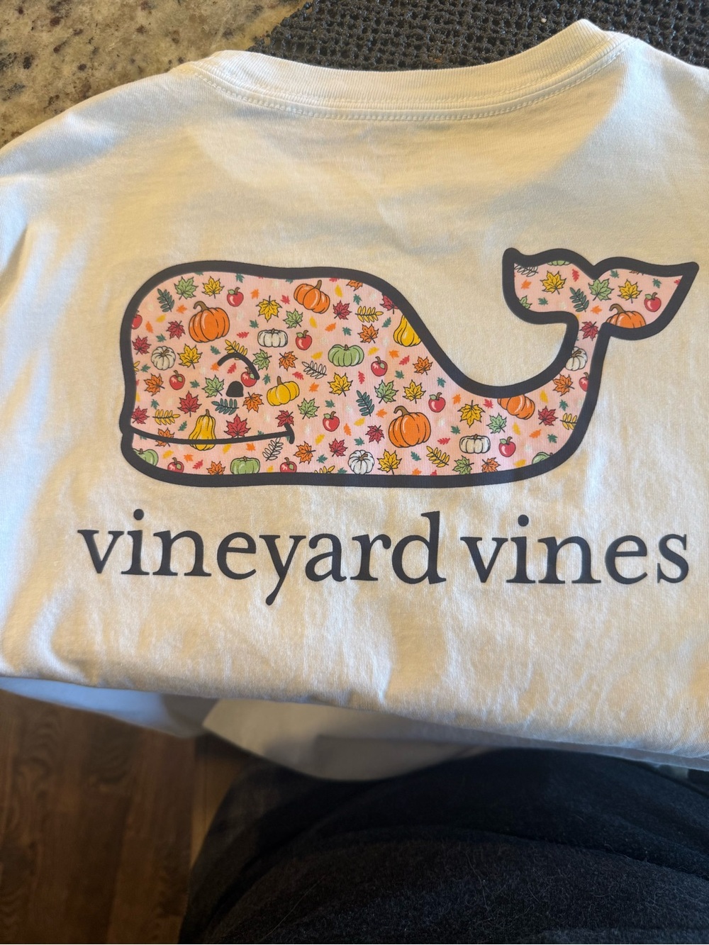 Vineyard Vines White Long Sleeve Tee with Fall Theme Girl’s Large